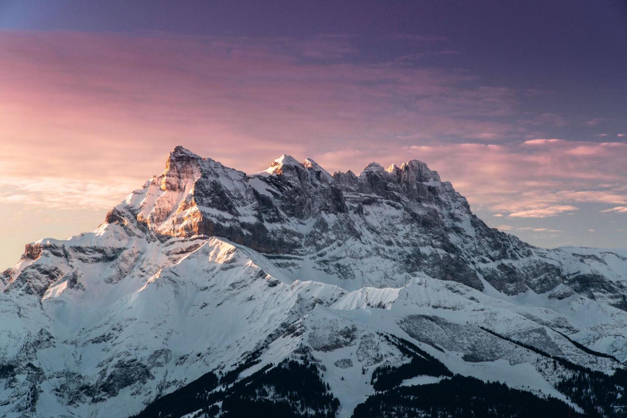 Apartamento Les Dents-Du-Midi Monthey Exterior foto