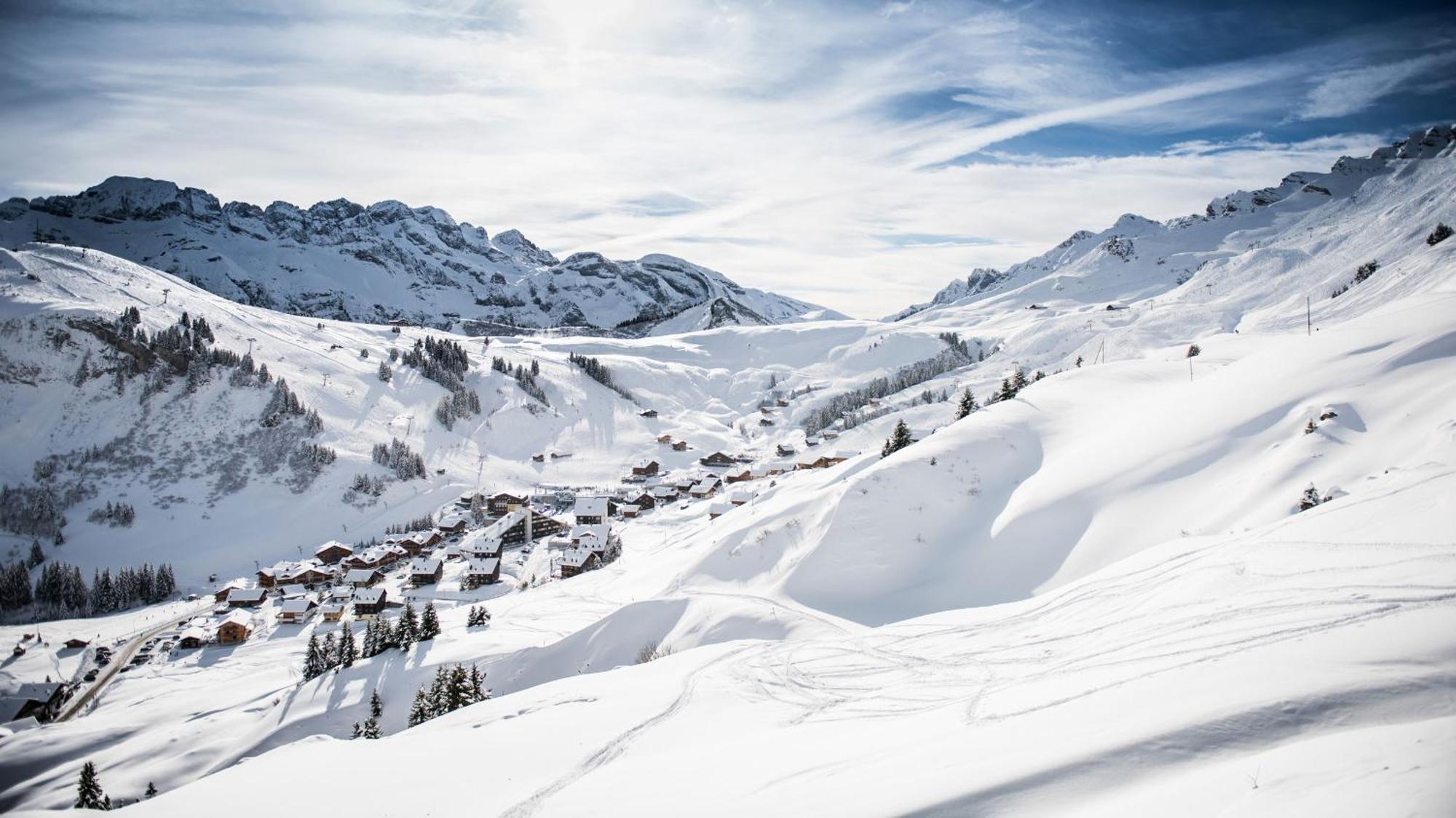 Apartamento Les Dents-Du-Midi Monthey Exterior foto